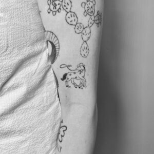 Tatuaje línea fina de caballo vaquero